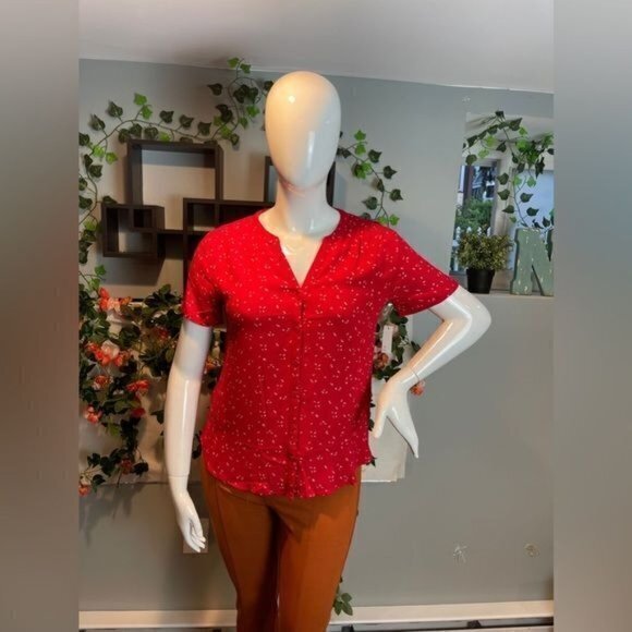 Red Floral Short-Sleeve V-Neck Woven Blouse Size‎ M RefJ001-2 - Picture 3 of 12
